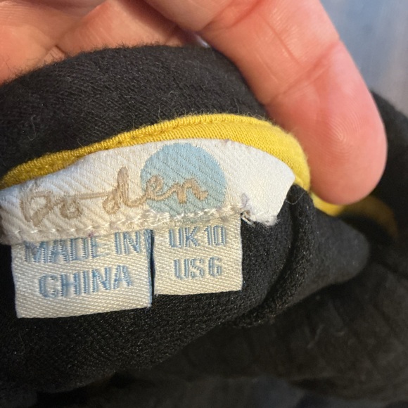 Boden Black Quilted Textured Top with Collar | Size 6 | Quiet Luxury Preppy - Picture 10 of 11